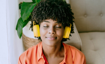 Auch audiovisuelle Produkte sind mit plenigo nicht nur hörbar – Podcasts und andere Audio Formate lassen sich mit plenigo in Dein Business integrieren.